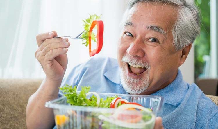 اهمیت تغذیه مناسب در سالمندان